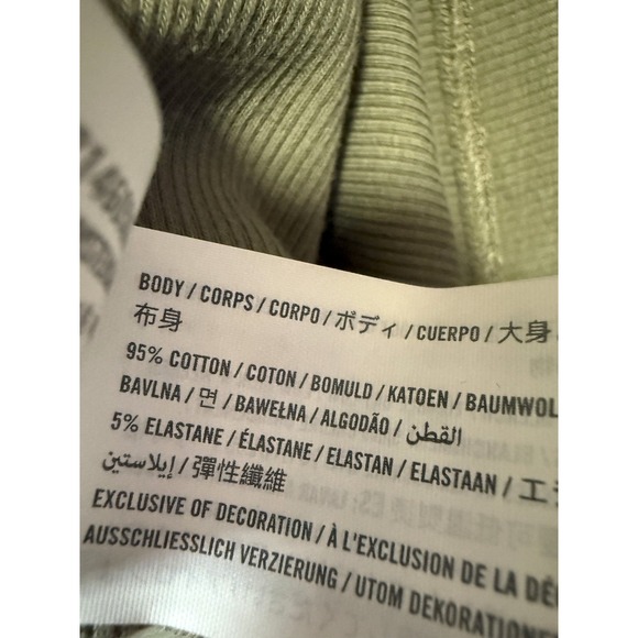 5 ABERCROMBIE & FITCH A&F - 1 Soft Rib & 4 Essentials Scoop Tank Shirts - Medium - Picture 12 of 16